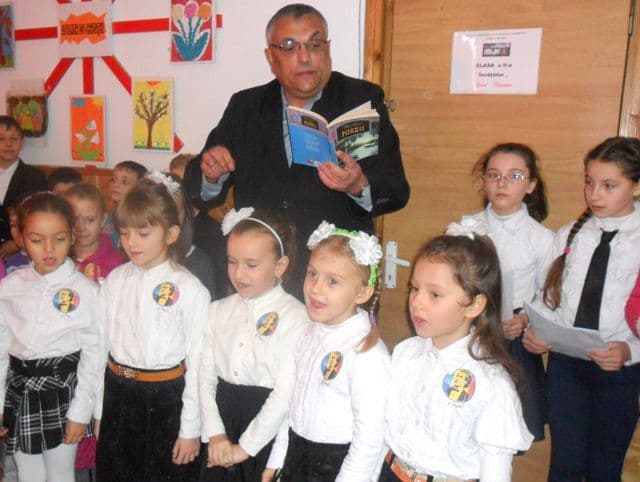 Scoala Gimnaziala Mihail Sadoveanu Dumbravita 03