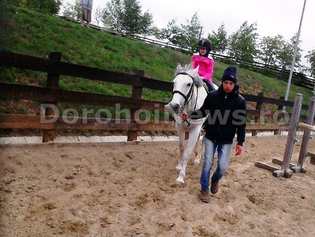 Scoala Cornerstone din Dorohoi 01