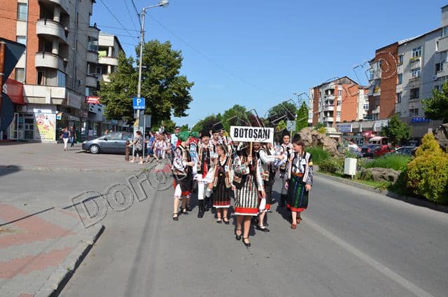Mugurelul-Margineanca la Calusul Romanesc Slatina_02