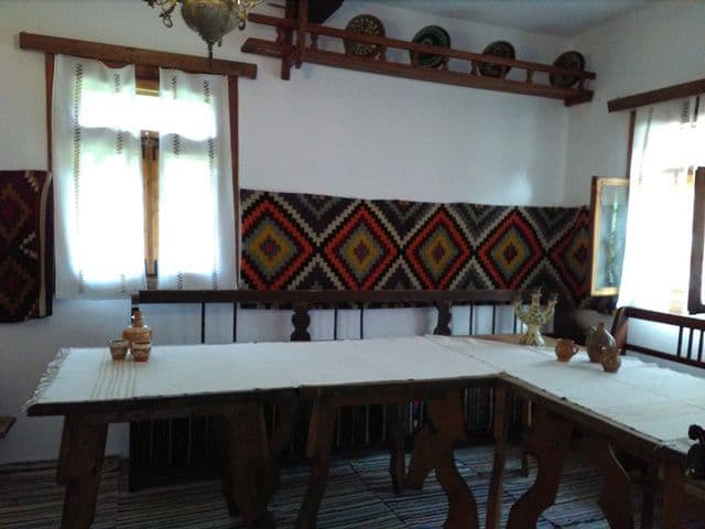 Scoala A.I. Cuza Dorohoi 005
