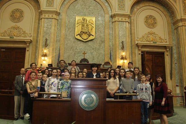 elevi din Hiliseu Horia în vizită la Senat 11