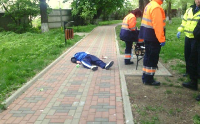 dorohoian-mort-in-parc (2)