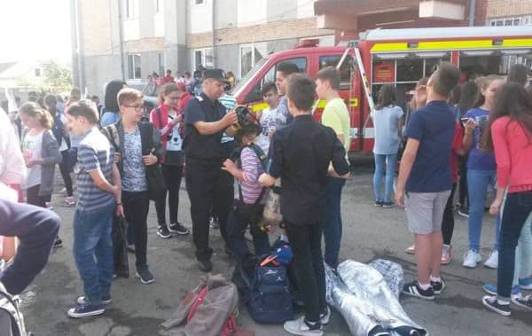 1 iunie în siguranţă, alături de pompieri (2)