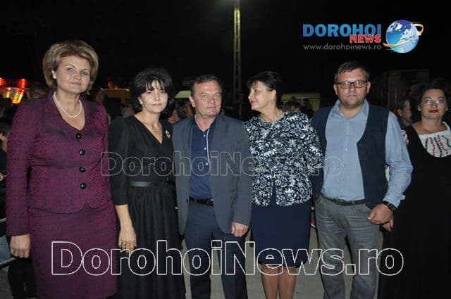 Oficialitati si premiati_09