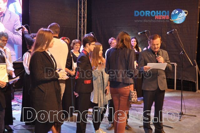 Oficialitati si premiati_16