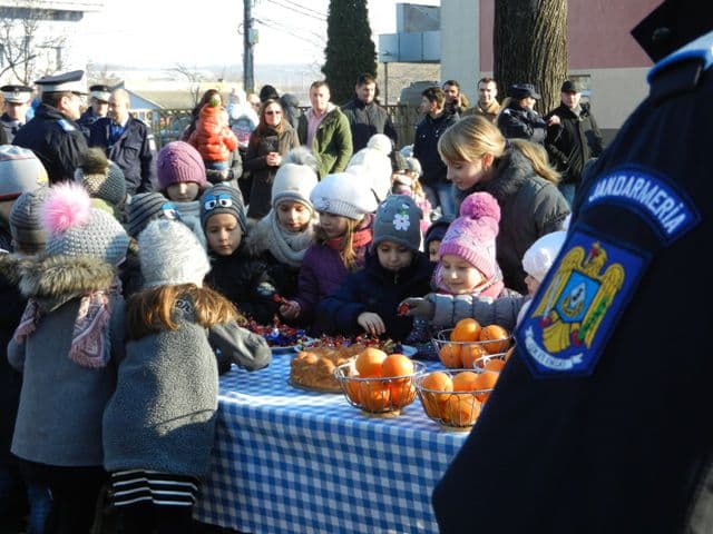 Moş Crăciun la Jandarmerie (2)