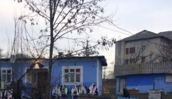 Caz şocant la Botoşani: Un bărbat a cedat psihic la priveghiul soției și s-a spânzurat