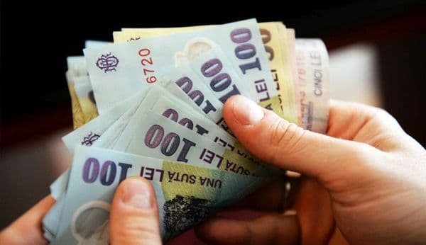 E oficial: Guvernul creste salariul minim la 1.450 de lei de la 1 februarie