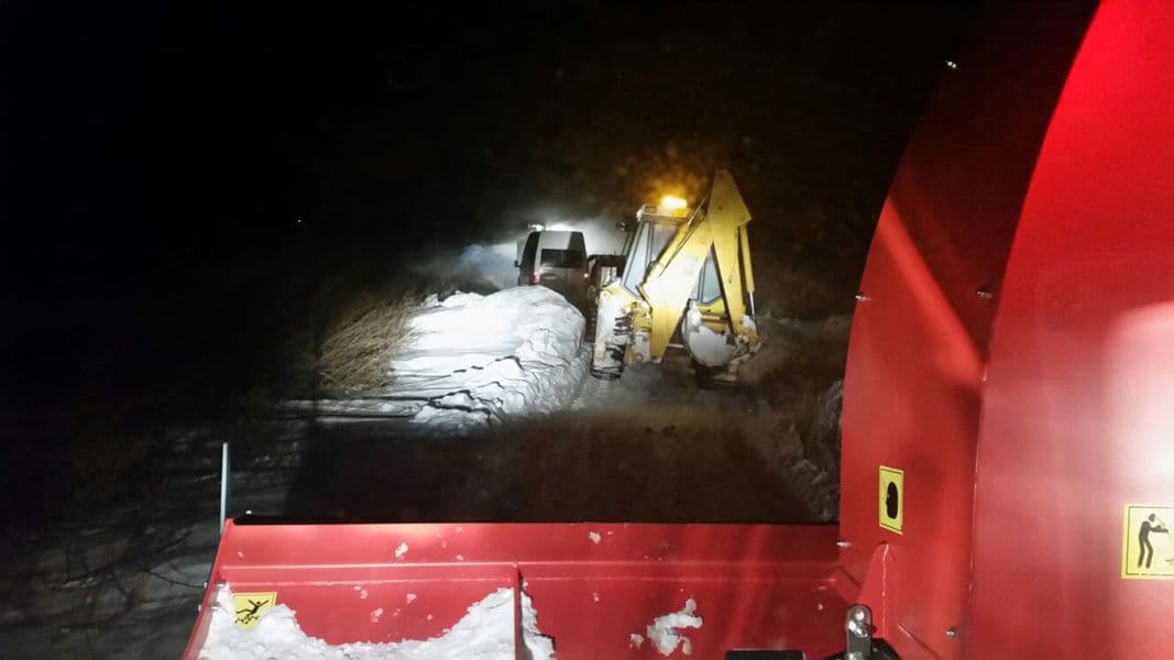 Pompierii botoșăneni s-au luptat cu viscolul la Brăila. Șapte oameni salvați din infernul alb - FOTO