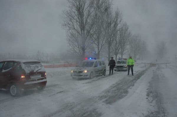 Starea drumurilor din judeţul Botoşani la ora 17.00! Vezi câte drumuri sunt închise!