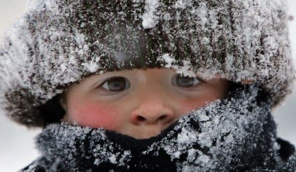 Pediatru: înfofolitul copiilor, boală naţională