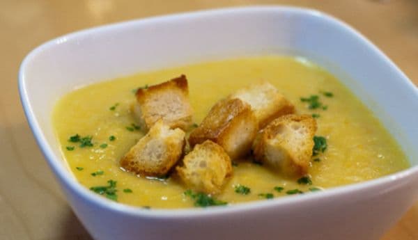 Cremă de legume cu crutoane