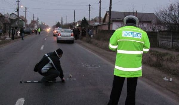 O traversare neregulamentară s-a sfârşit prost pentru un bătrân de 72 de ani