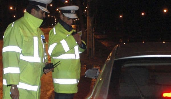 Dosar penal pentru un bărbat din Dorohoi care a refuzat testarea cu aparatul etilotest cât şi recoltarea de probe biologice