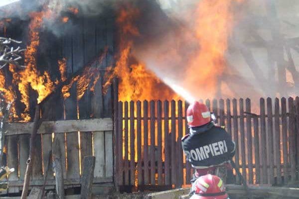 Atenție la coșurile de fum necurățate! Opt incendii în ultimele două zile