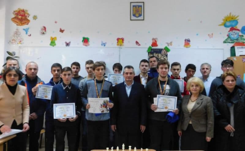 Elev al Liceului Regina Maria Dorohoi printre câștigătorii Olimpiadei județene de șah