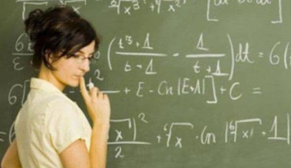 Lovitură pentru profesori! Meditaţiile elevilor de la clasă, interzise în anumite condiţii