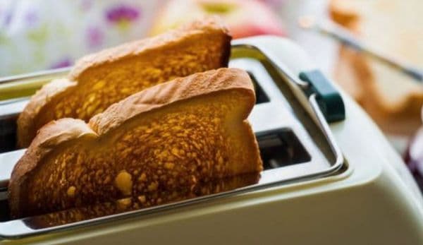 ALARMANT! Pâinea prăjită poate produce cancer!