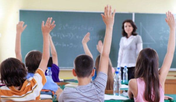 Elevii vor avea o nouă materie OBLIGATORIE, din toamnă. Ce vor învăţa!