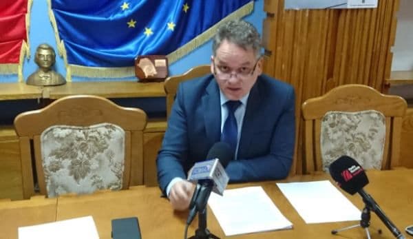 Apelul prefectului Dan Nechifor către administraţia locală pentru a veni în sprijinul fermierilor 