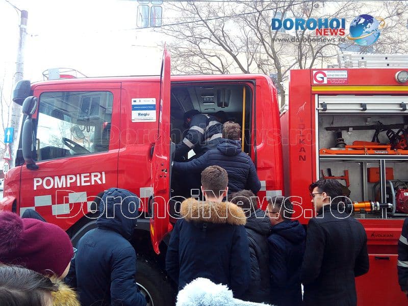 „Au aflat despre profesia...!”: Activitate desfășurată la Școala Gimnazială „Mihail Kogălniceanu” Dorohoi - FOTO