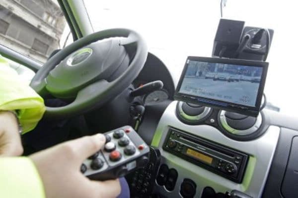 Șofer din Dorohoi prins de patru ori într-o singură zi conducând cu viteze între 126 și 215 km pe oră