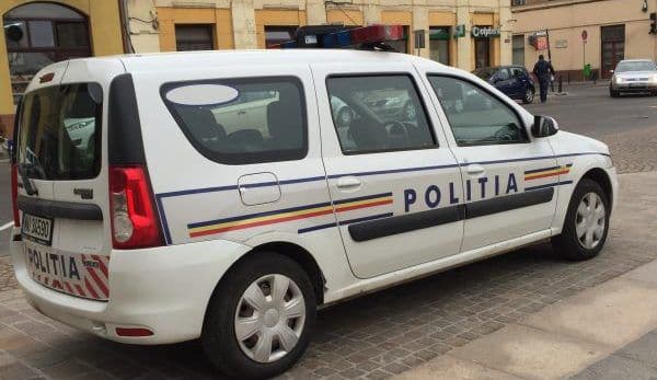 Urmărire ca în filme la Botoşani. Un şofer cu permisul suspendat a fugit de poliţişti
