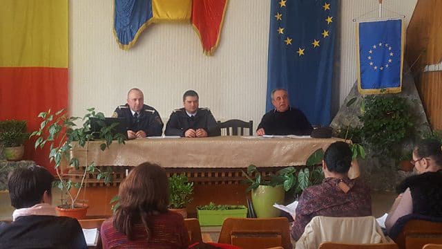 Directorii de școli sprijiniți de inspectorii de prevenire să obțină autorizația de securitate la incendiu