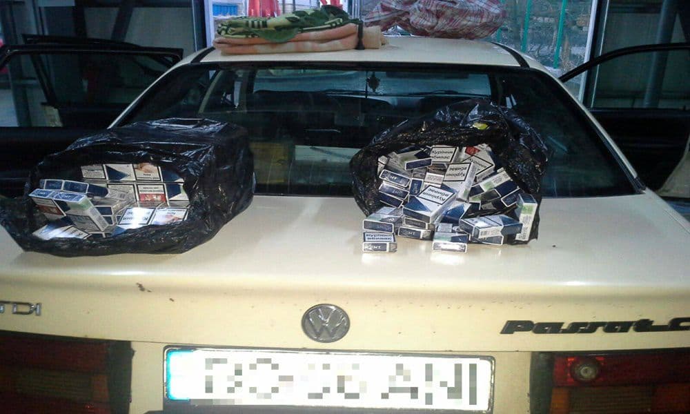 Autoturism „blindat” cu ţigări de contrabandă depistat la frontieră