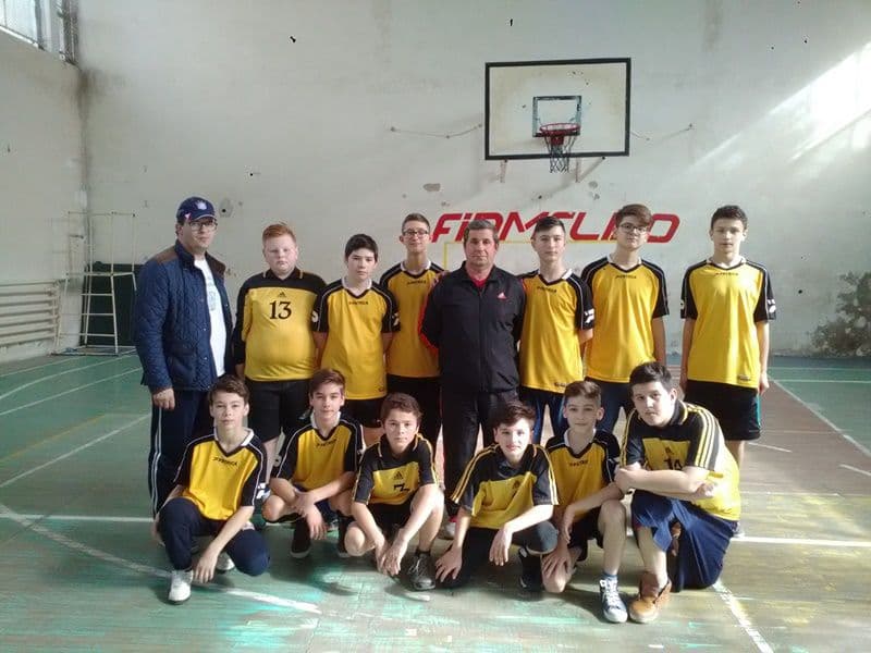 Elevi ai școlii Gimnaziale Cornerstone Dorohoi, premiați la Olimpiada gimnaziilor la baschet - FOTO