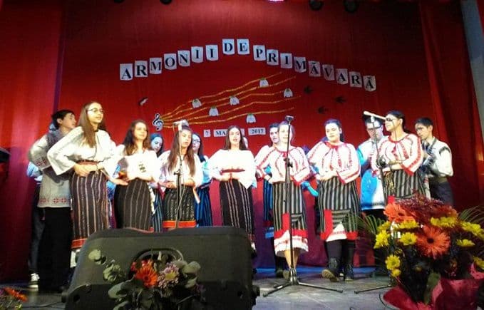 „Armonii de primăvară” la Școala Gimnazială „A.I.Cuza” Dorohoi - FOTO