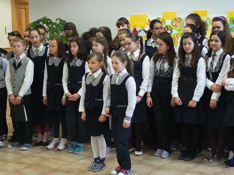 „Note de primăvară” la Școala Gimnazială Cornerstone Dorohoi - FOTO