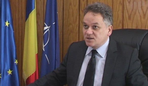Primarii din județ atenționați de Prefect să ia în serios lucrările privind „Luna curăţeniei”