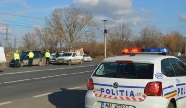 Material lemnos fără documente de provenienţă, confiscat de poliţişti