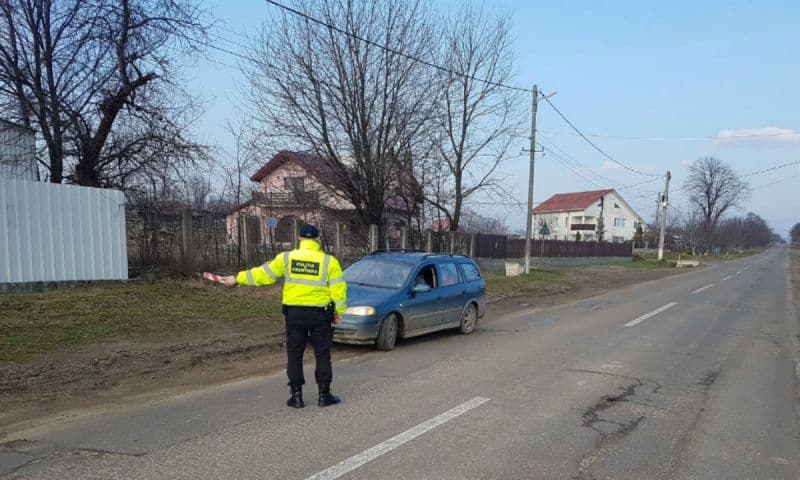 A plătit 750 de euro şi s-a ales cu un dosar penal după ce a fost oprit de polițiștii de frontieră dorohoieni