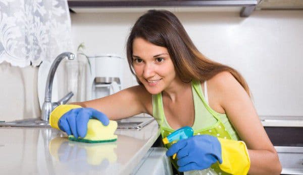Obiecte pe care ar trebui să le cureți în fiecare zi