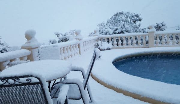  Fenomen meteo bizar: în prag de primăvară, a nins în Spania