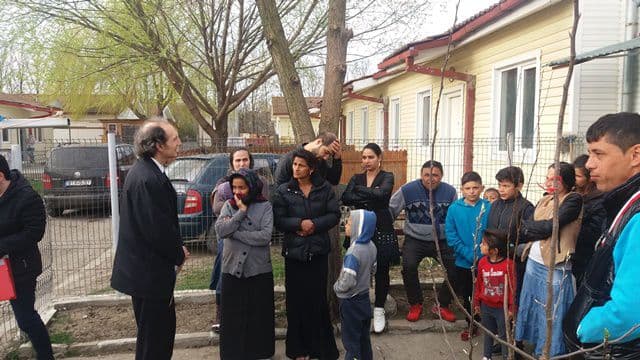 DAS Dorohoi: Campanie de informare şi educaţie sanitară în cartierul Drochia - FOTO
