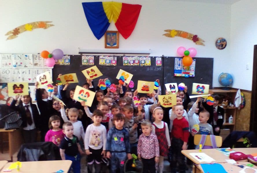 Tradiţii şi obiceiuri pascale cu Grupa „Buburuzelor” de la Grădiniţa Nr. 8 Dorohoi - FOTO