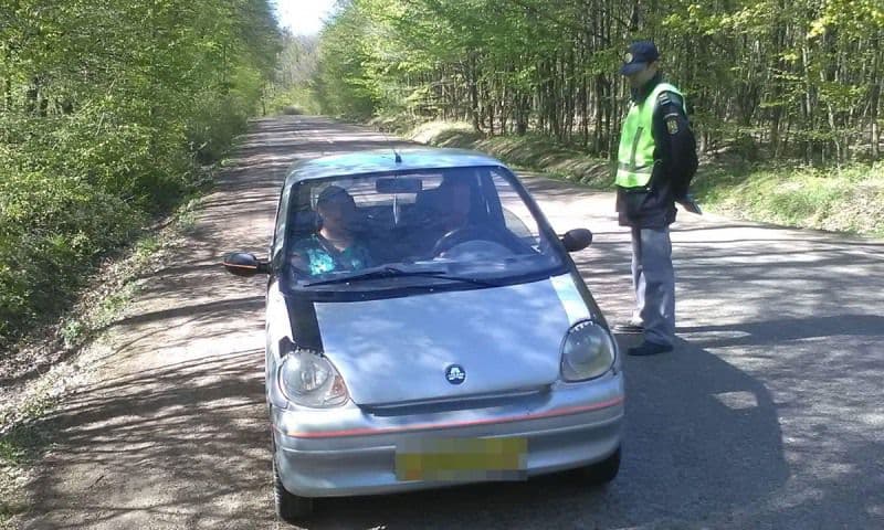 Polițiștii de frontieră dorohoieni au depistat la volan un bărbat cu permis de conducere necorespunzător