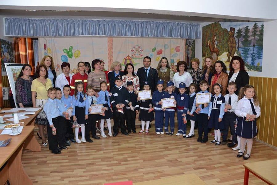 „Micii pompieri”- etapa zonală - a ajuns la cea de-a X-a ediție la Grădinița „Ștefan cel Mare și Sfânt” Dorohoi - FOTO