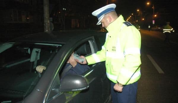 Un tânăr din Suceava a fost prins în timp ce se afla la volan mort de beat