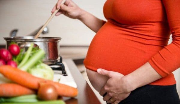 Alimente obligatorii primăvara în dieta gravidelor