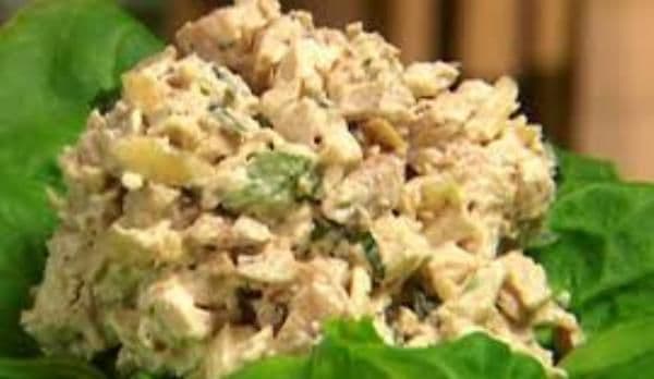 Salată de pui cu țelină