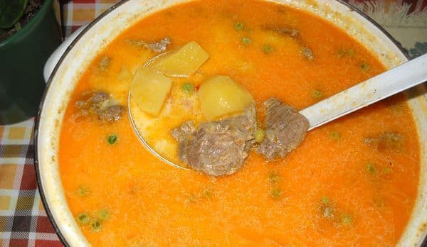Ciorbă dreasă de vițel