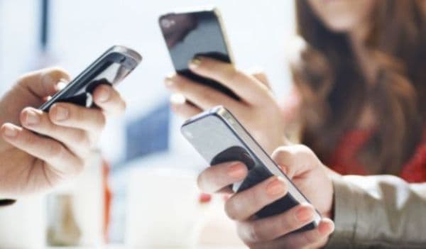 Parlamentarii PSD vor comunica „mult mai interactiv” printr-o aplicaţie pentru smartphone realizată de Andrei Dolineaschi!