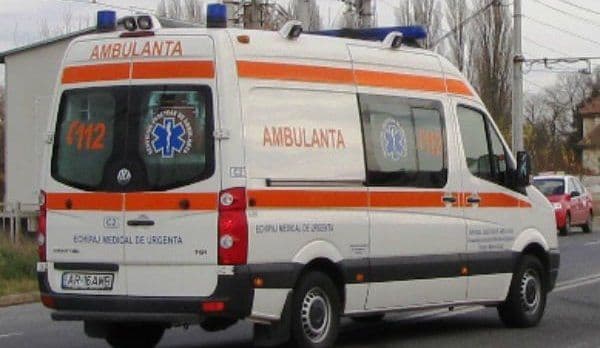 Momente de groază într-un maxi-taxi! A făcut infarct în mașina care îl ducea spre casă!