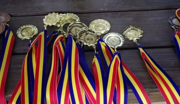 Doi elevi din Dorohoi premiați la Olimpiada națională de Fizică