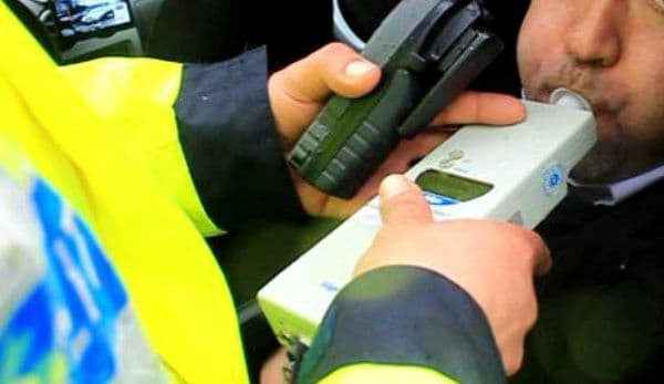 Dosar penal pentru un botoșănean depistat în timp ce conducea un autoturism în stare de ebrietate