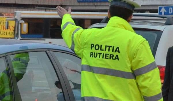 Un şofer de 27 de ani, din Broscăuţi, cercetat de poliţie după ce a lovit un pieton şi a fugit de la faţa locului